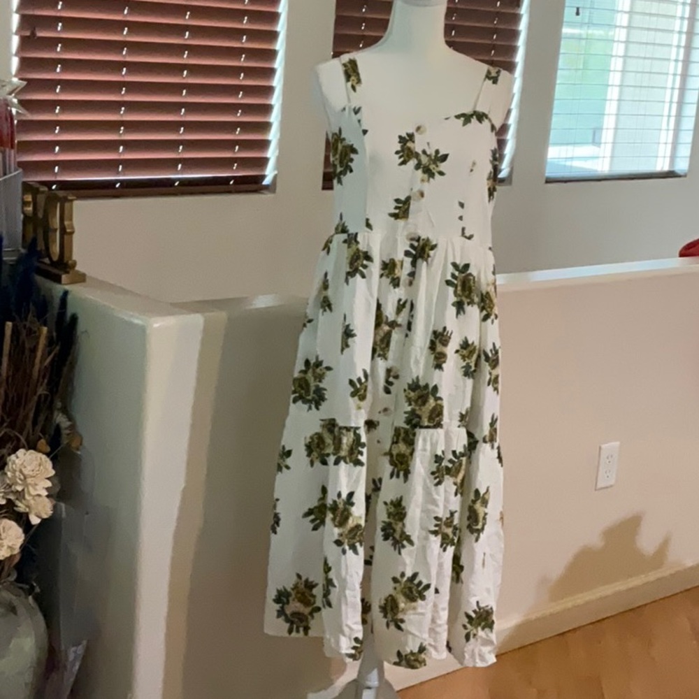 Floral Sleeveless Maxi Dress